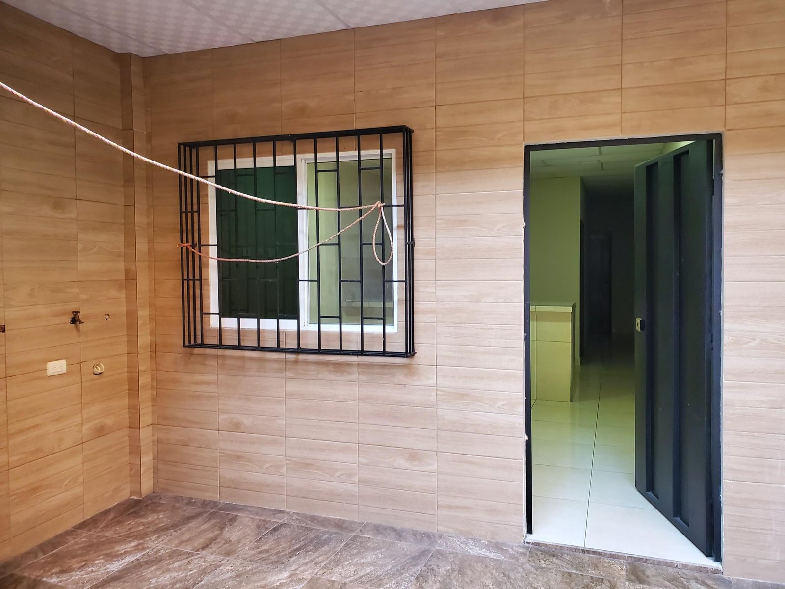 CASA RENTERA GUAYAQUIL SUBURBIO