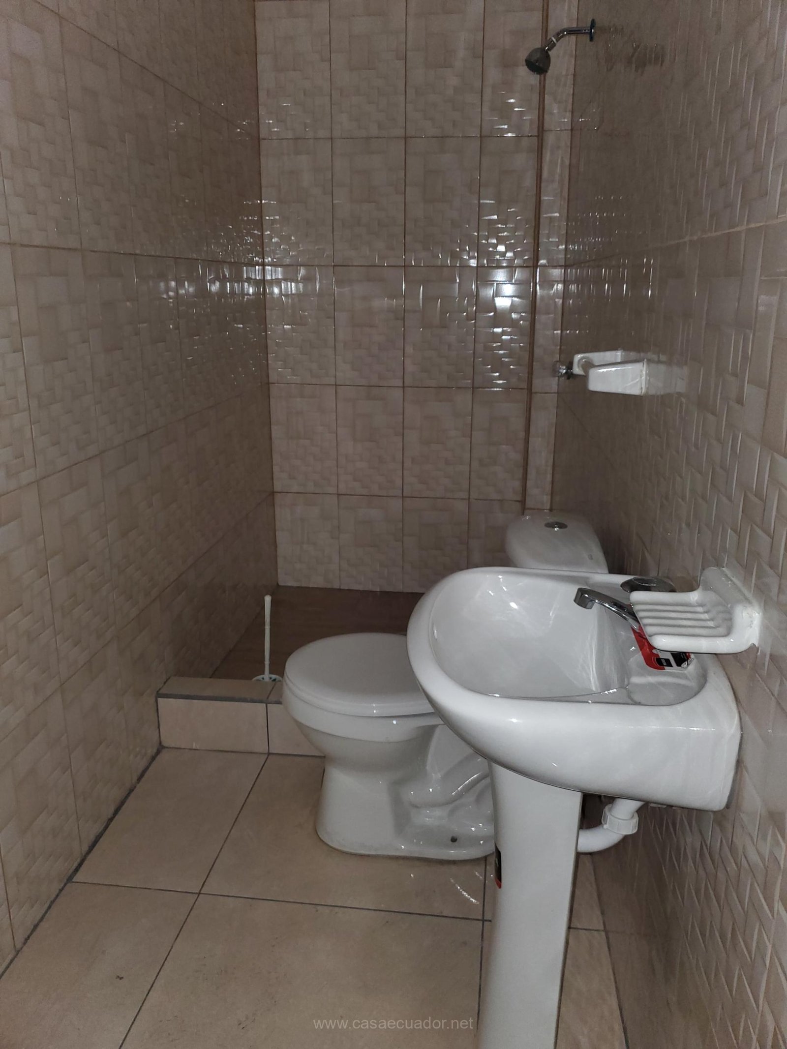 CASA RENTERA GUAYAQUIL SUBURBIO