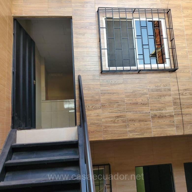 Casa rentera en Suburbio Guayaquil
