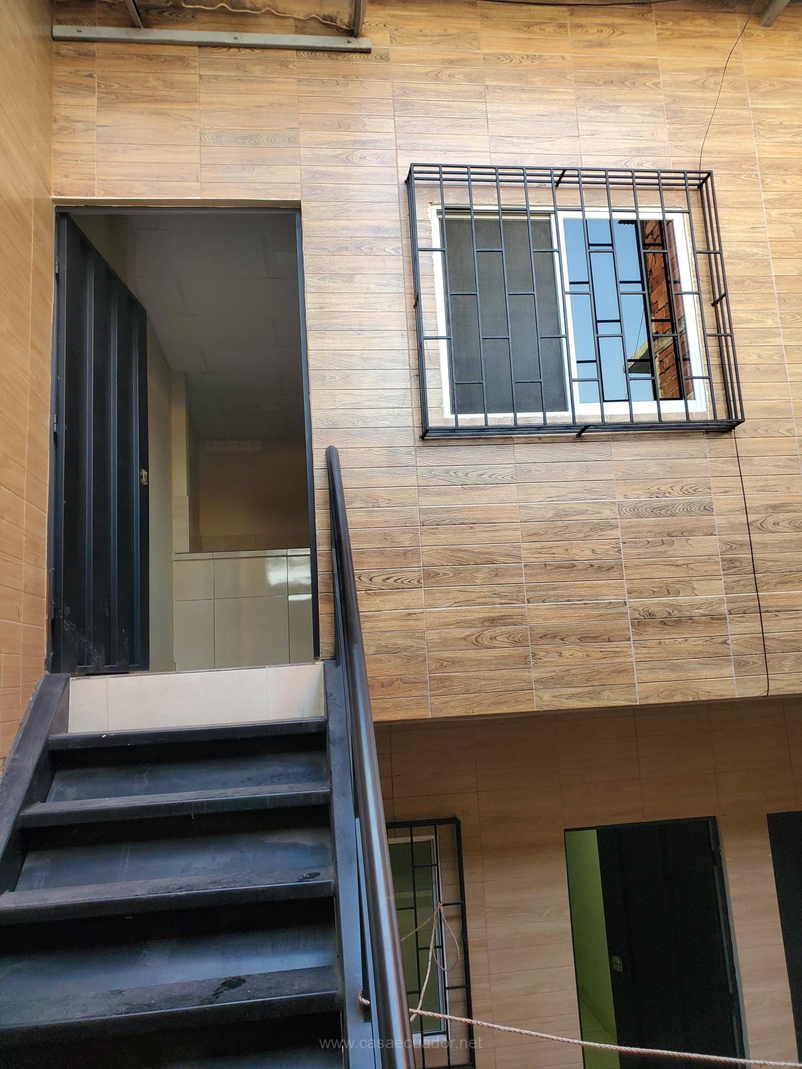CASA RENTERA GUAYAQUIL SUBURBIO