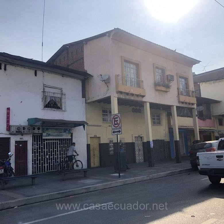 Terreno en venta sobre Avenida Portete para desarrollo inmobiliario en Guayaquil