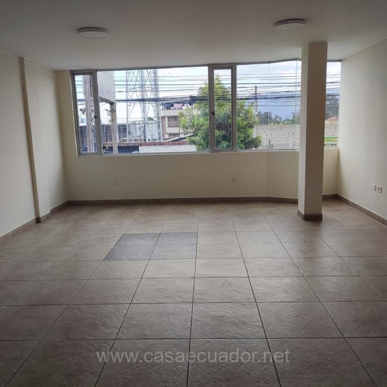 Oficina en arriendo en Sangolquí de 65 m²