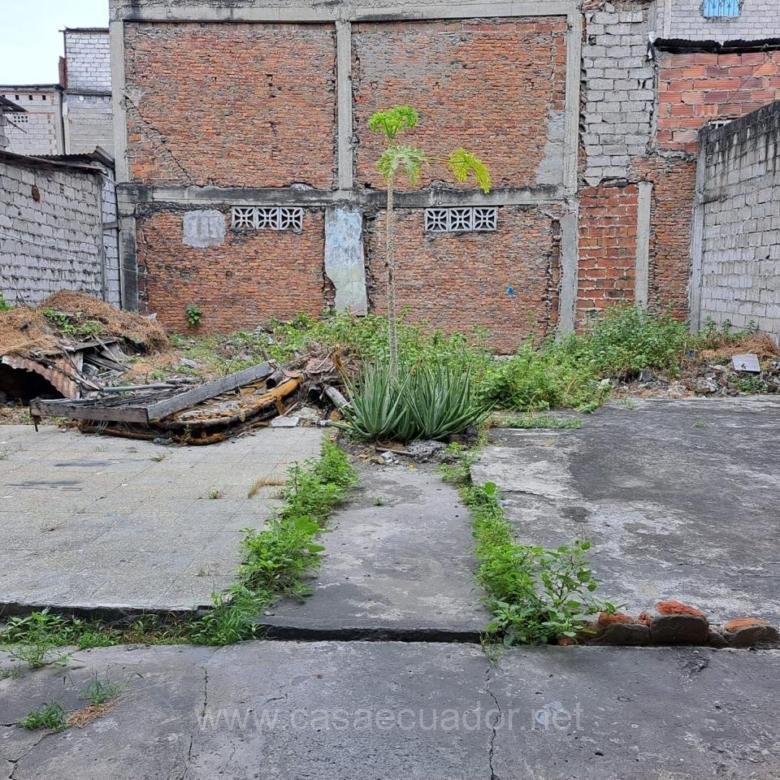 Terreno comercial en Avenida Portete Guayaquil