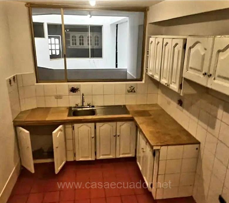 Departamento en alquiler en Santa Clara Quito con 2 dormitorios y parqueadero