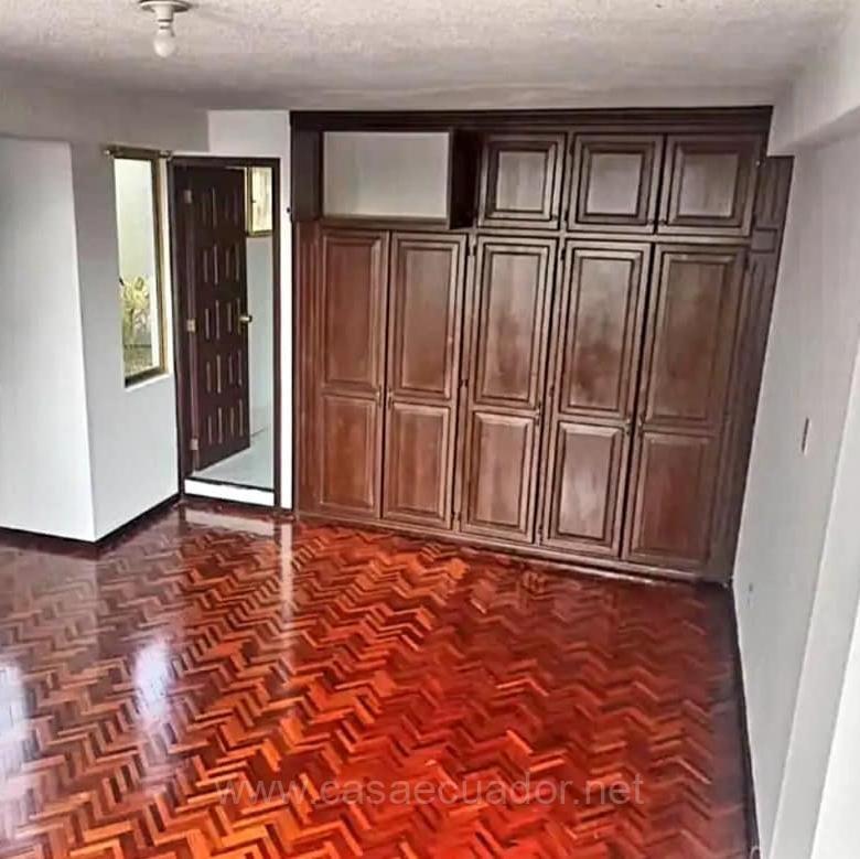 Departamento en alquiler en Santa Clara Quito con 2 dormitorios y parqueadero