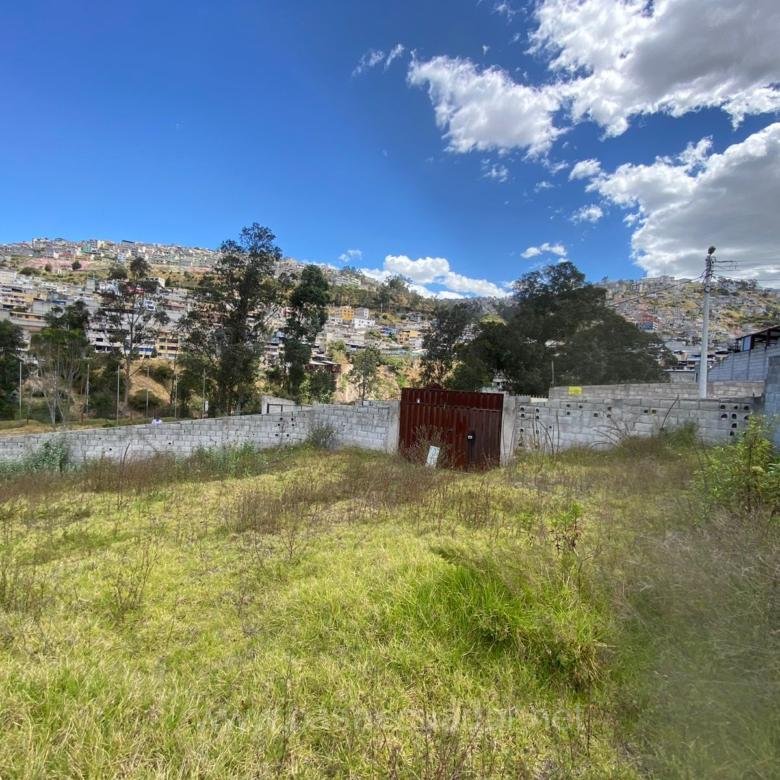 Terreno esquinero en Sierra Hermosa Calderón 2