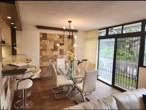 Departamento amoblado en venta en Urdesa Central