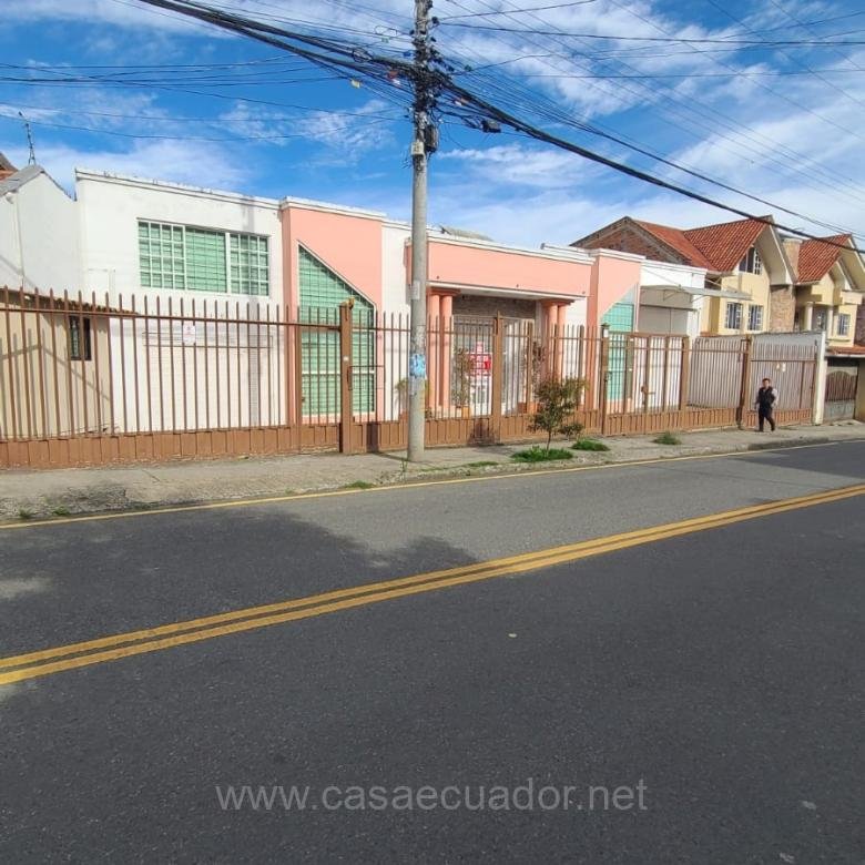 Nave Industrial en Venta en El Cebollar Cuenca