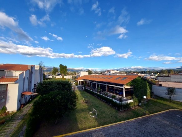 Casa en alquiler en Sangolquí