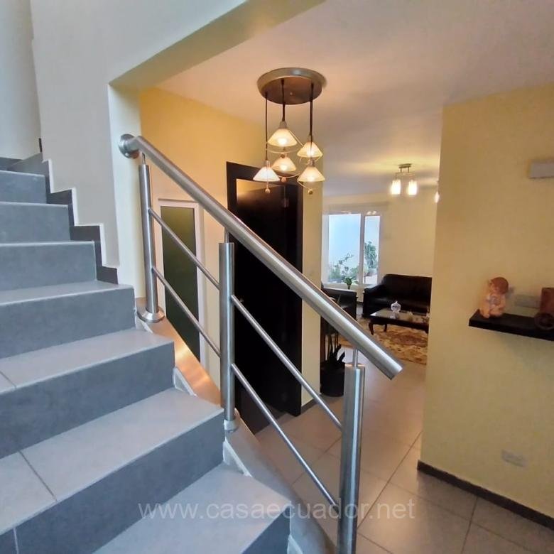 Casa en Venta en Urbanización San Rafael Valle de Los Chillos