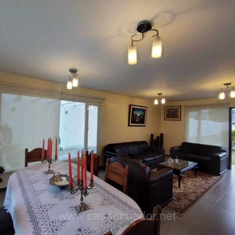 Casa en Venta en Urbanización San Rafael Valle de Los Chillos