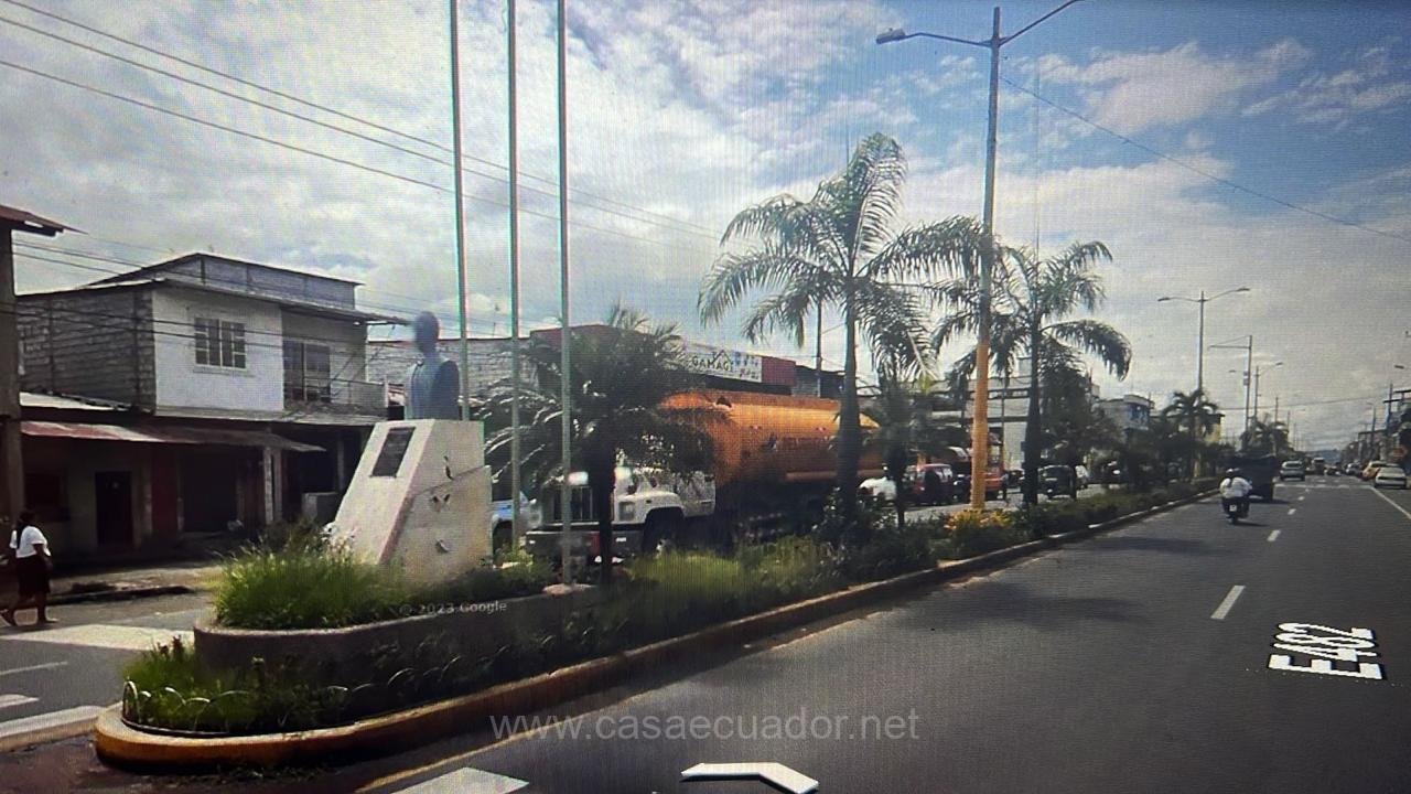Galpón Comercial en Venta en Pedro Carbo con Oficina y Bodega