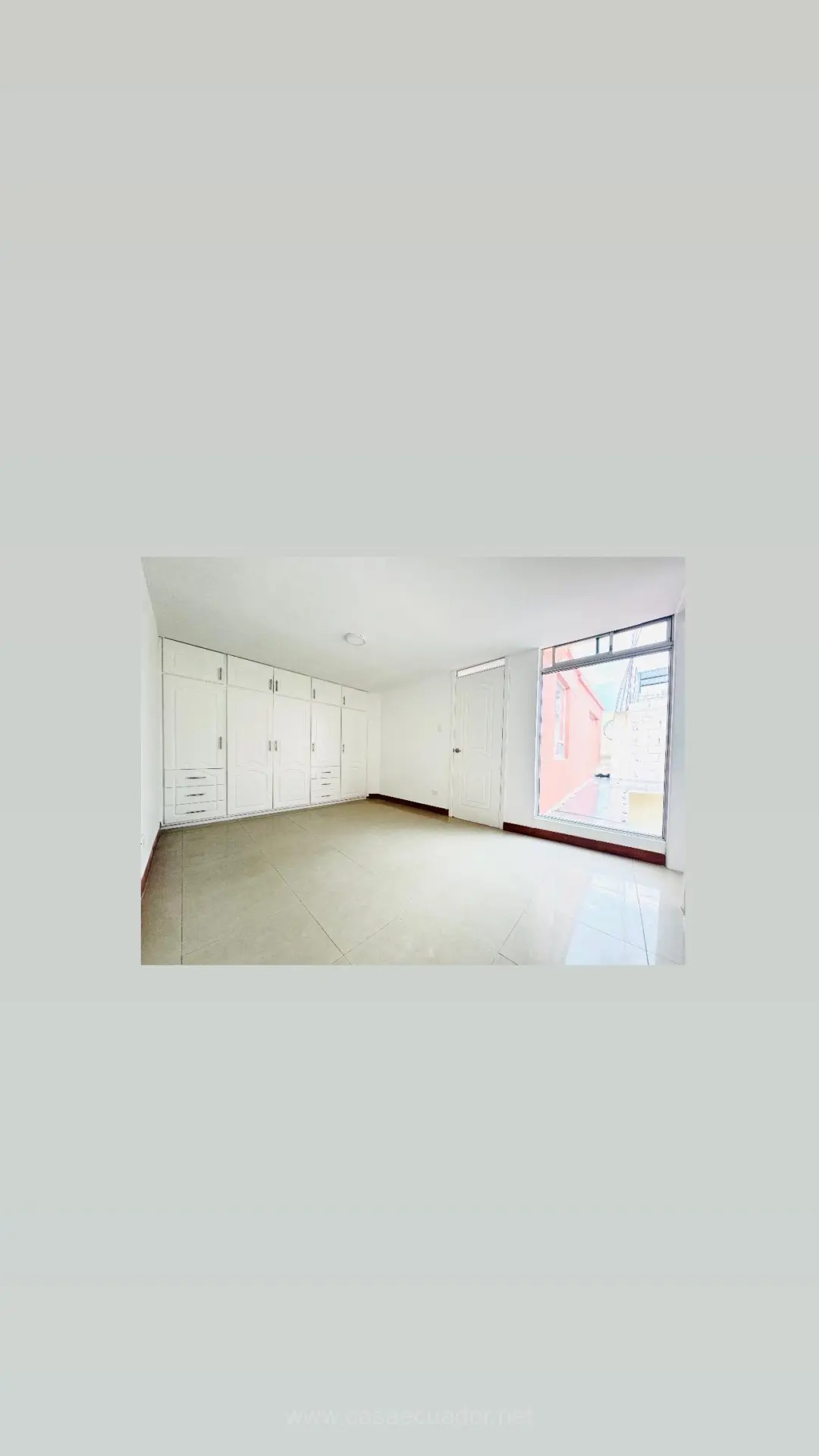 Casa en Venta San Antonio Quito Conjunto Privado