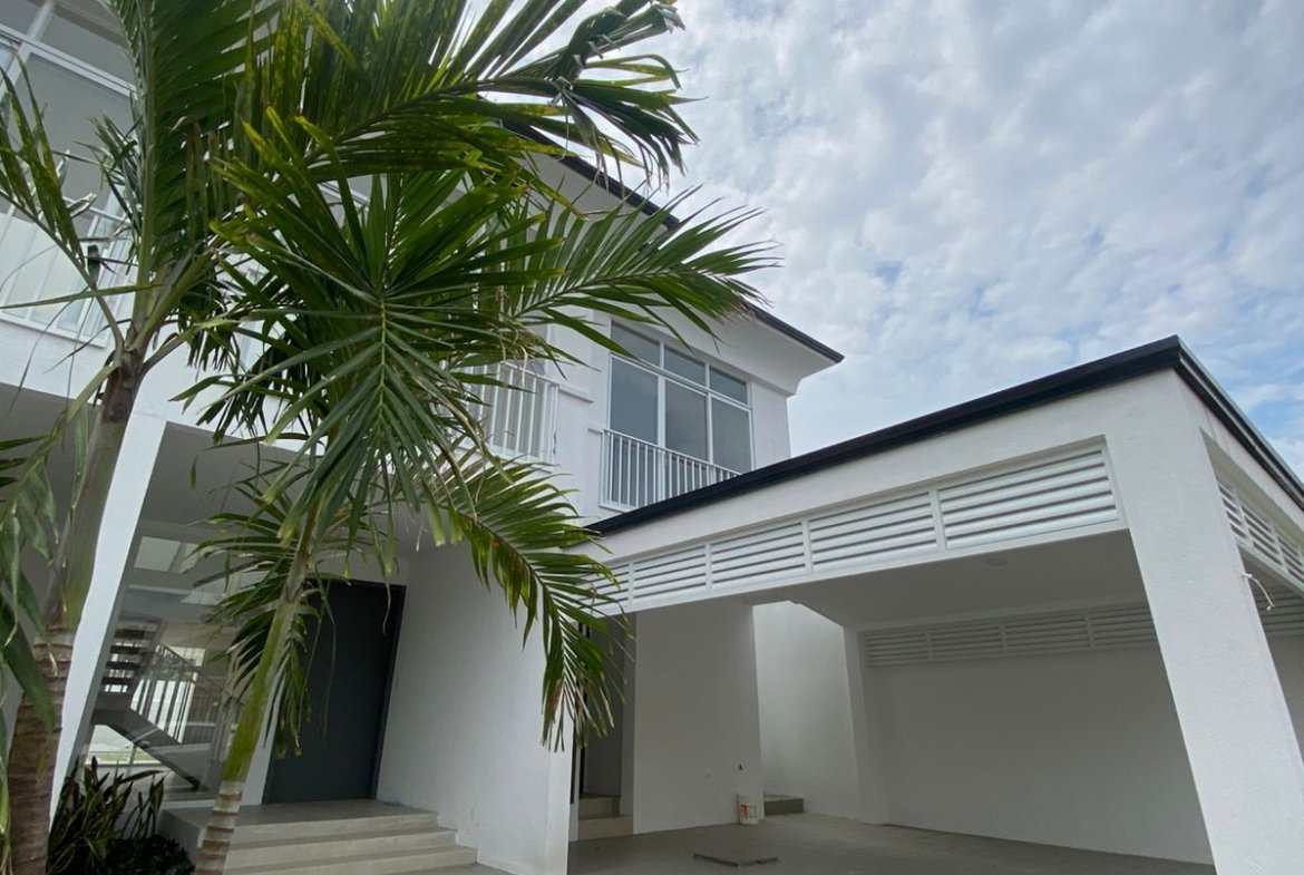 Hermosas Casas Dúplex en Venta – La Puntilla Samborondón