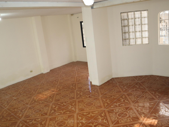 VENTA CASA RENTERA 3 departamentos