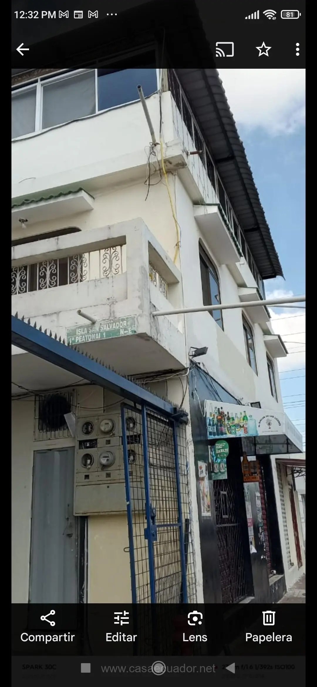 Screenshot_2025-06-18-12-32-39-936_com.google.android.apps.photos Vendo casa de 3 pisos en alborada