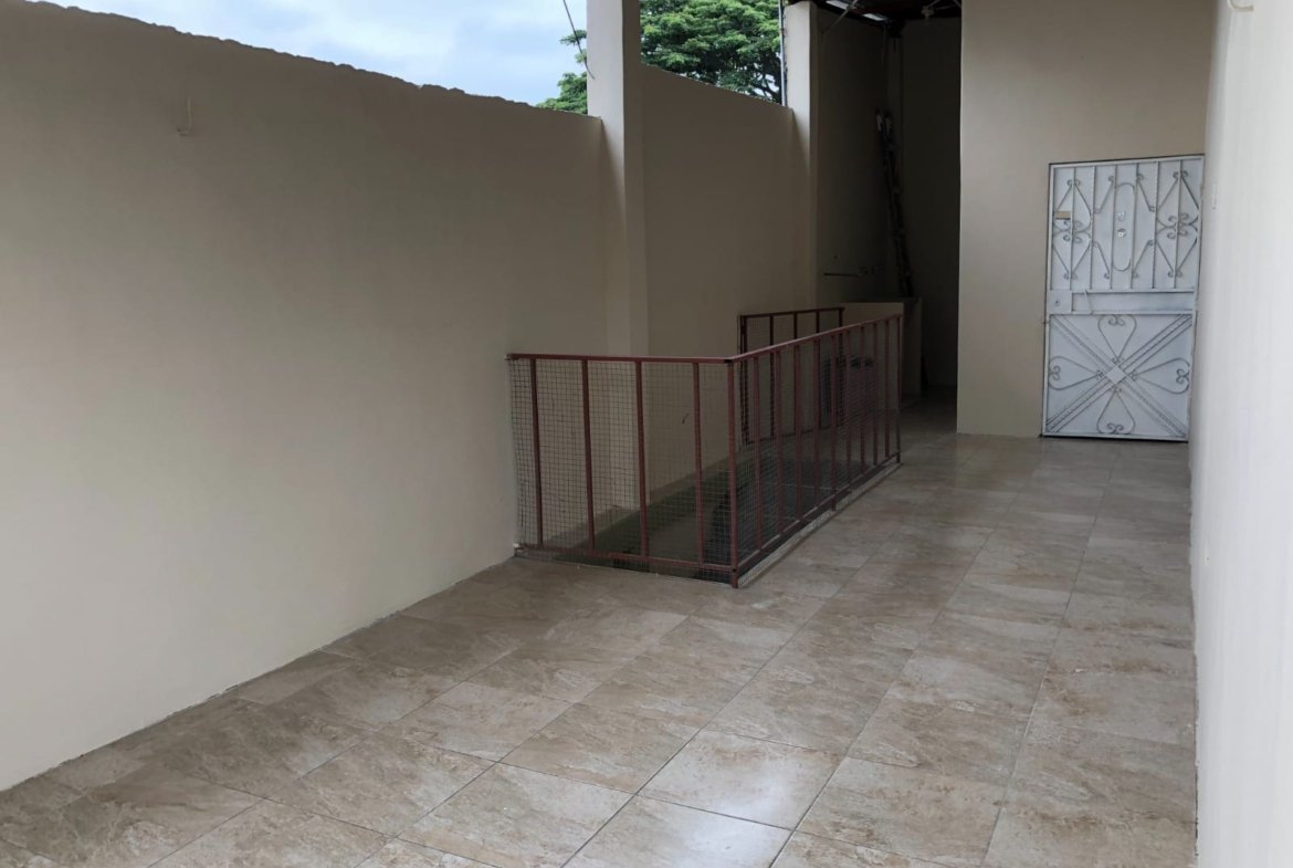 EN VENTA CASA TIPO RENTERA EN DURÁN Cdla. Abel Gilbert 3, cerca de la Aerovía