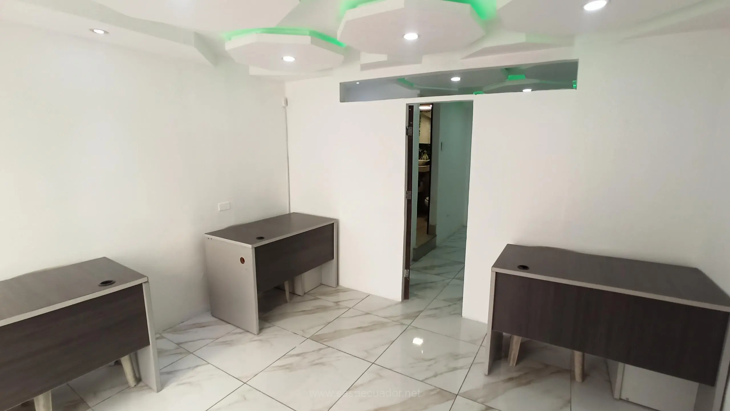 Alquilo local comercial en Alborada 4ta etapa