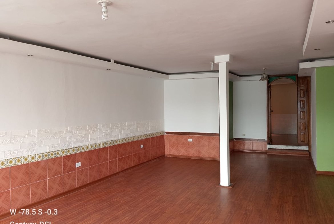 Venta casa independiente en La Argelia, Sur de Quito.