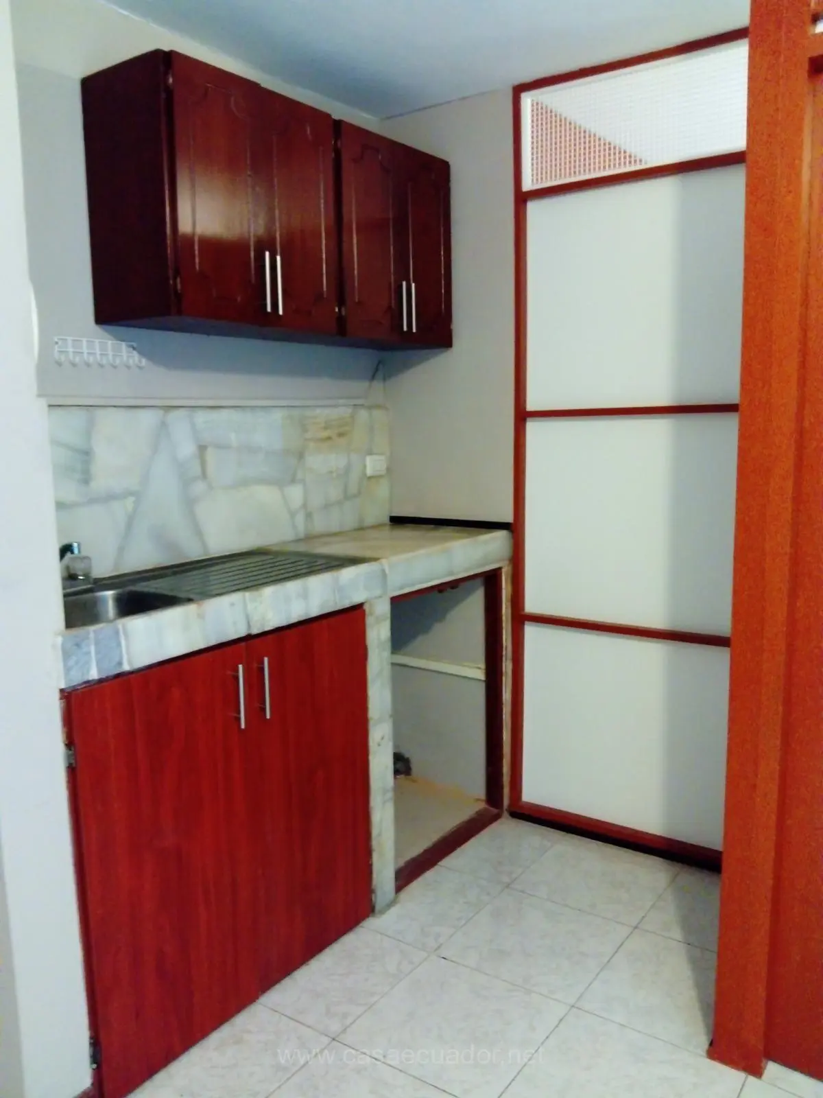 Lindo Departamento En Esmeraldas Y 9 De Octubre, Zona Estratégica