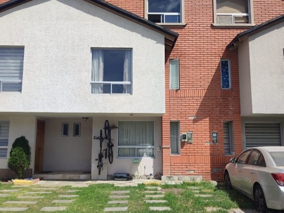 casa en venta La Pampa Pomasqui