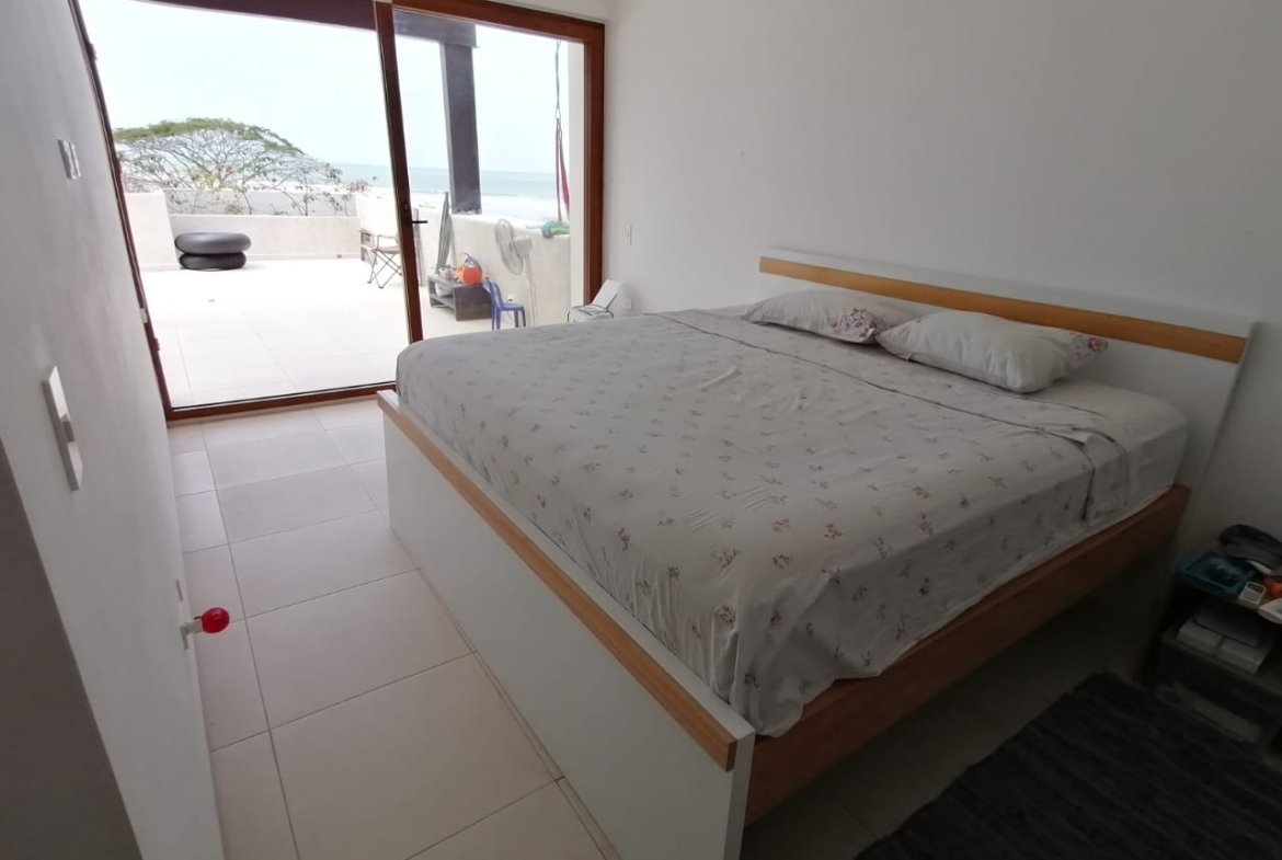 Se vende departamento frente al mar