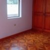 casa en alquiler agua clara quito con cuatro dormitorios tres baños terraza área bbq y parqueadero para tres vehículos en avenida real audiencia y bellavista