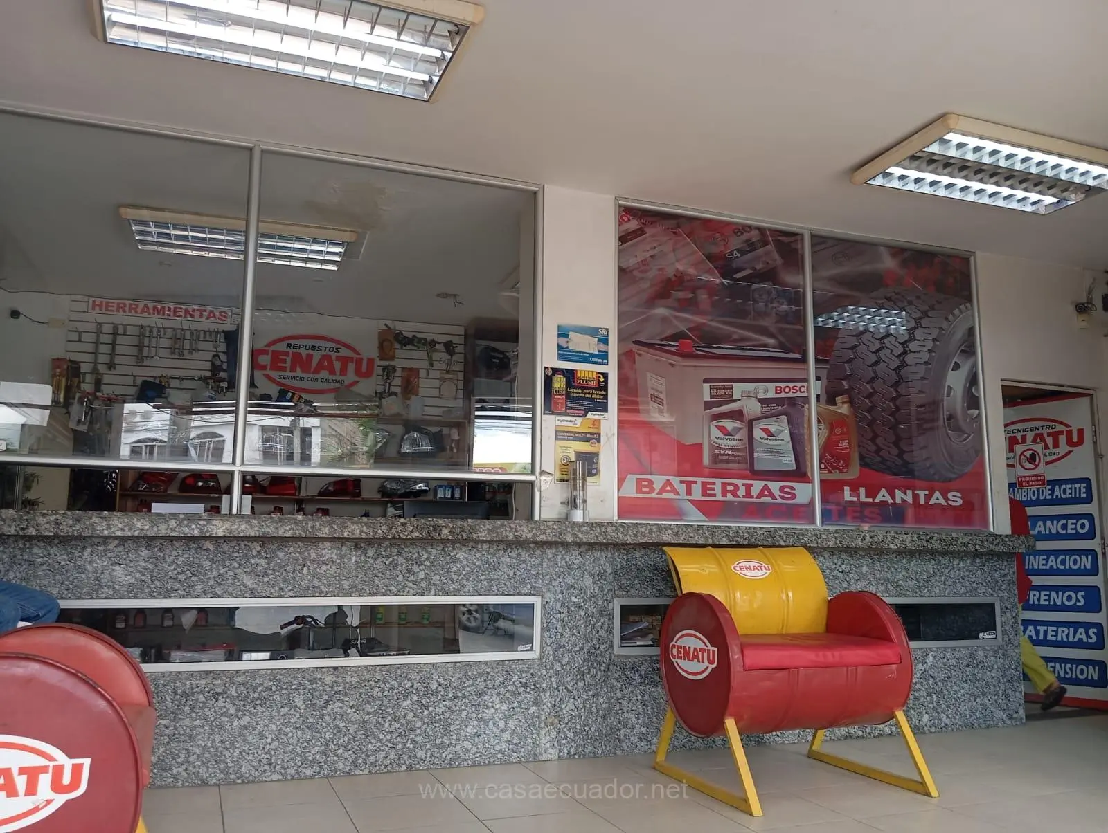 Alquilo Vendo Local Esquinero Zona Codesa, Esmeraldas