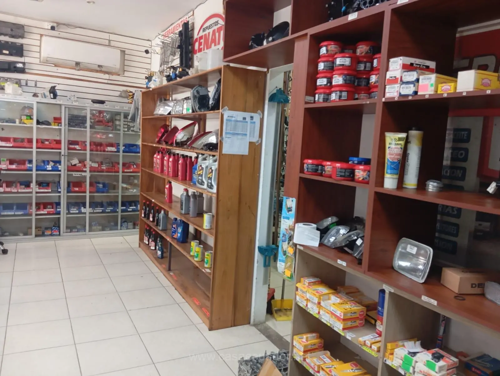Alquilo Vendo Local Esquinero Zona Codesa, Esmeraldas