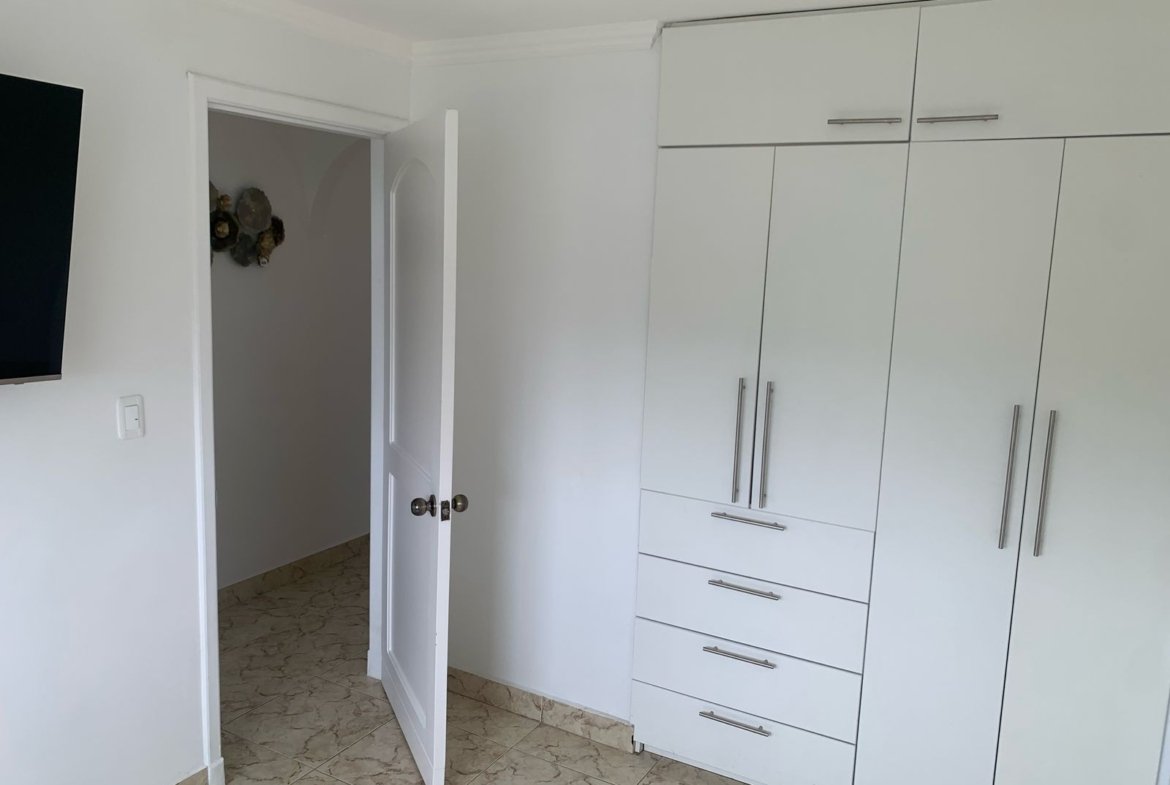 VENTA DE DEPARTAMENTO FRENTE AL MAR – TONSUPA 🌊 Hermoso departamento en Torre Sol, con vista directa al mar.