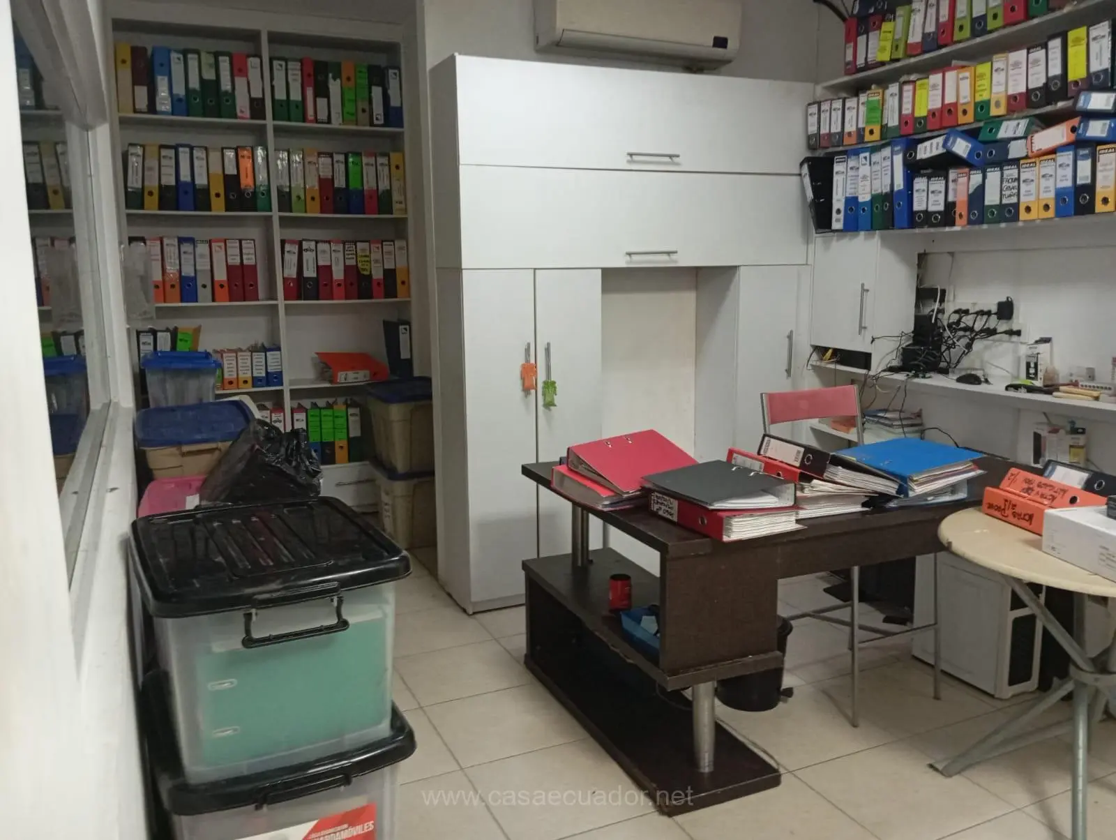 Alquilo Vendo Local Esquinero Zona Codesa, Esmeraldas