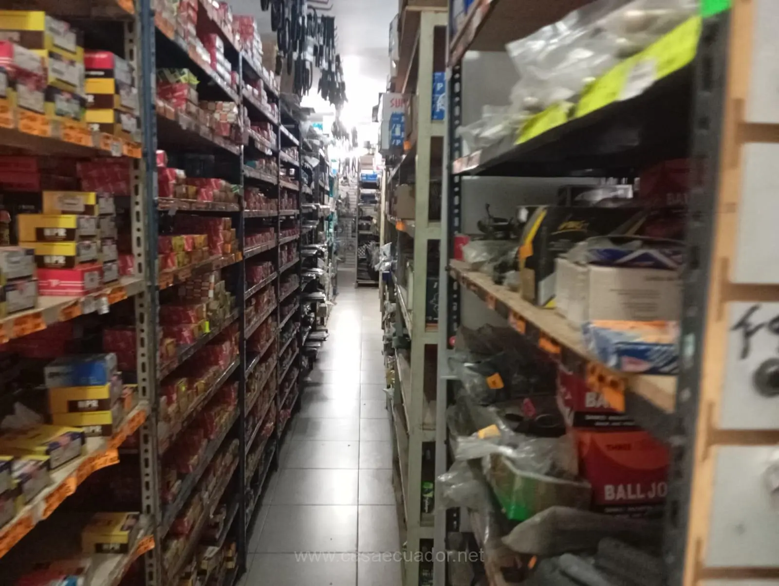 Alquilo Vendo Local Esquinero Zona Codesa, Esmeraldas