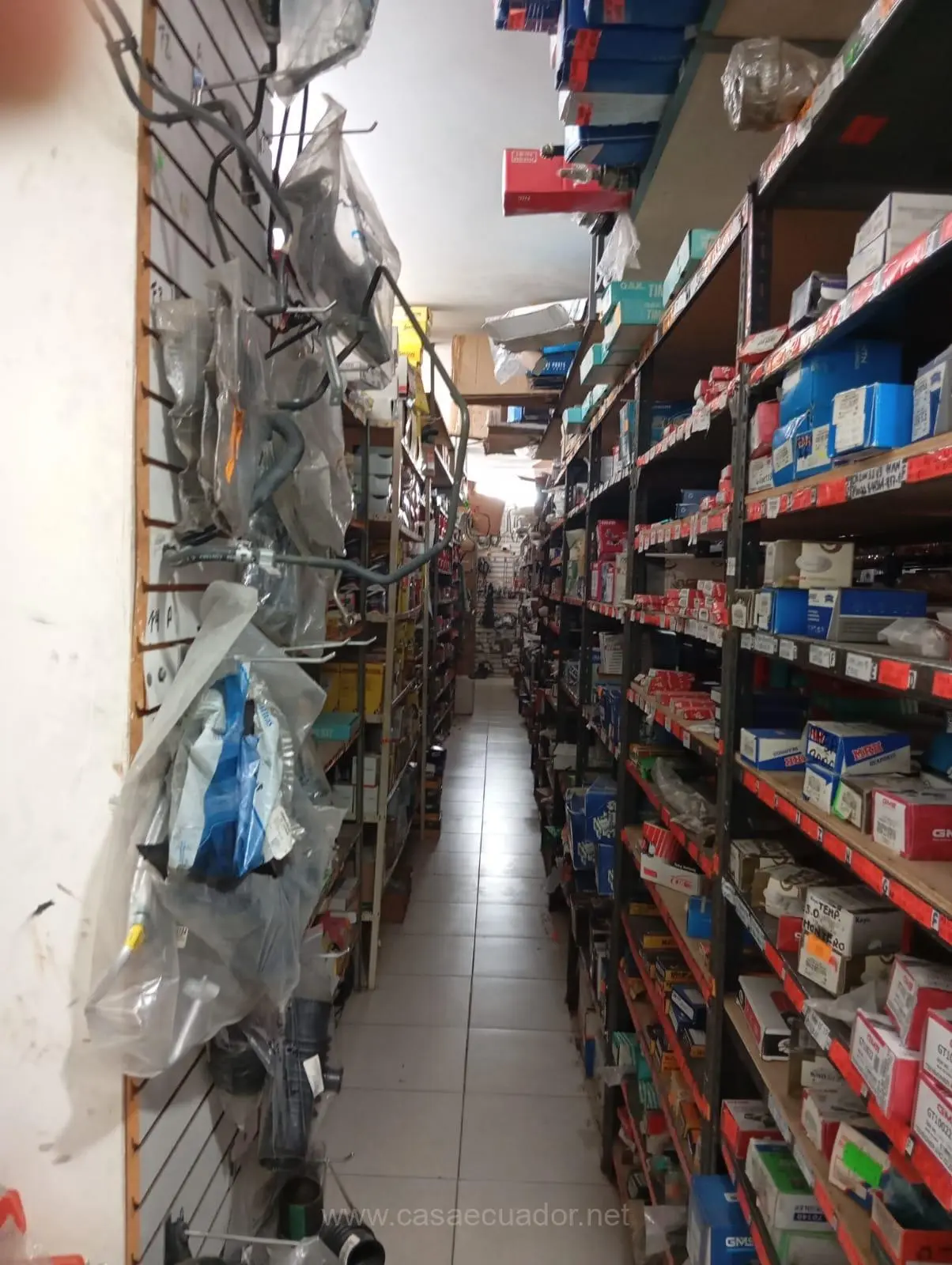 Alquilo Vendo Local Esquinero Zona Codesa, Esmeraldas