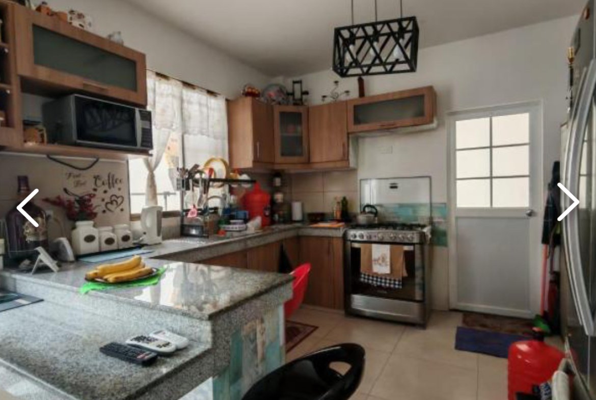 Casa Esquinera en Venta Urbanización Ciudad del Valle, vía a Salitre