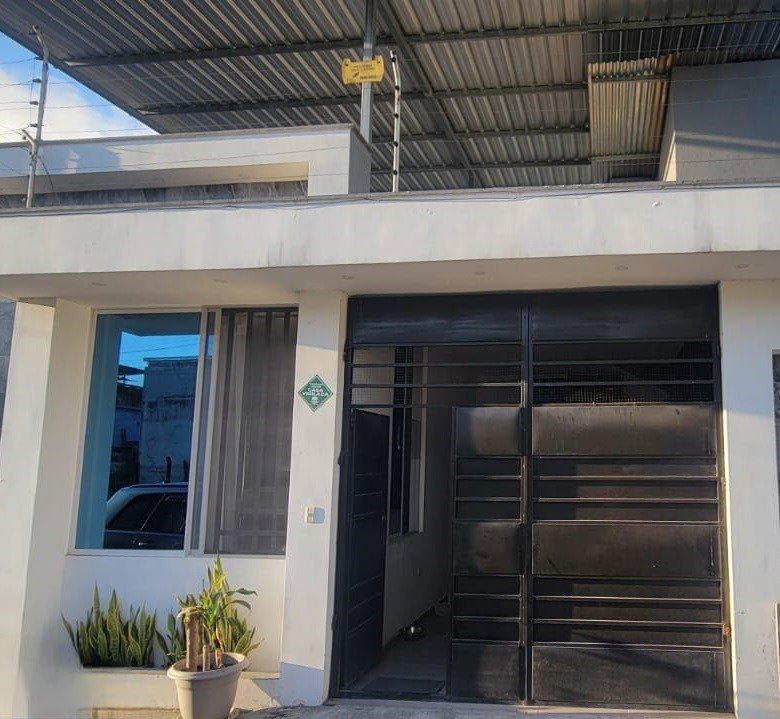 casa en venta coop chiguilpe santo domingo con terraza techada y planos aprobados para ampliacion 1