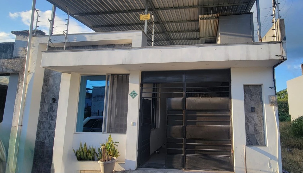 casa en venta coop chiguilpe santo domingo con terraza techada y planos aprobados para ampliacion 1
