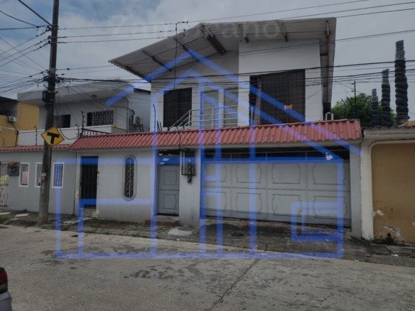 casa rentera en venta samanes guayaquil con departamentos independientes y suite para alquiler