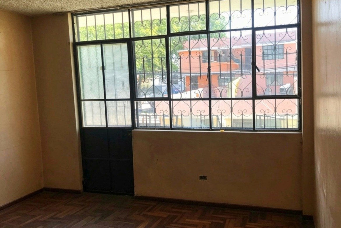 Casa Rentera En Venta, Excelente Ubicacion Y Rendimiento.