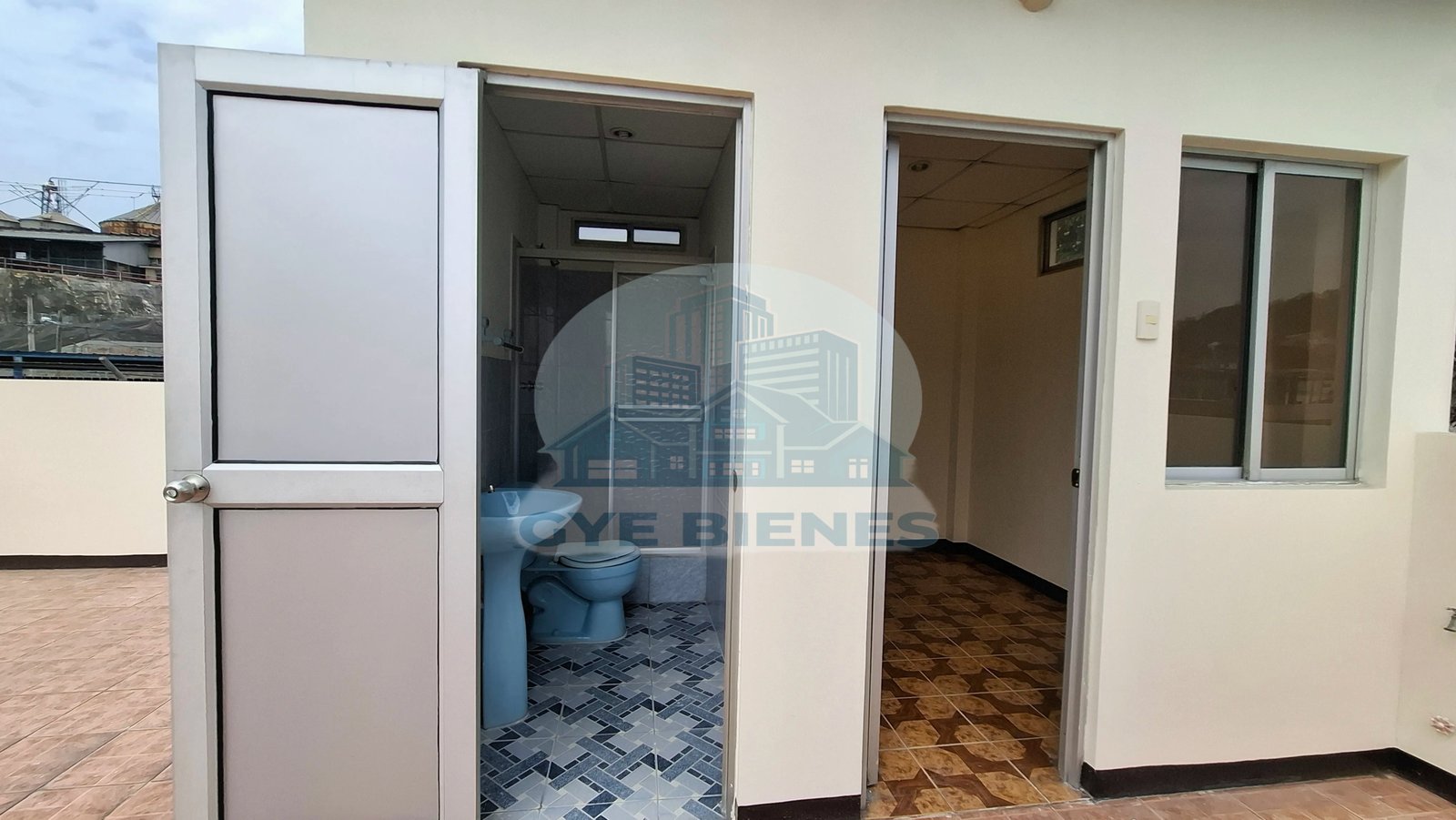 Casa con 2 departamentos por estrenar en Cdla. Bellavista Guayaquil Ecuador