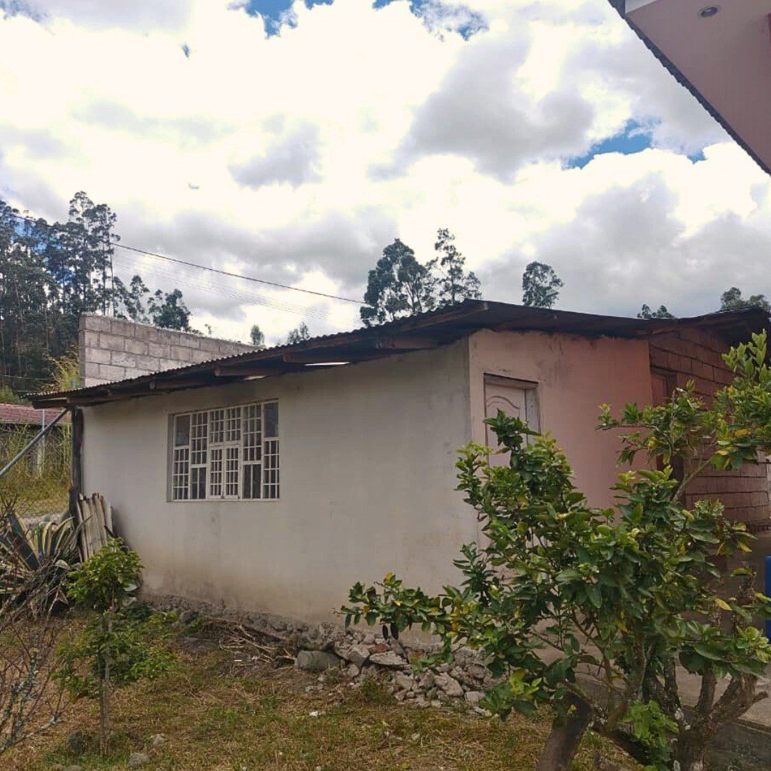Se vende amplia y acogedora casa independiente