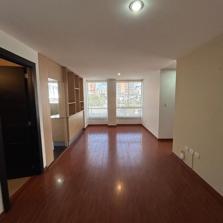 HERMOSO DEPARTAMENTO EN VENTA Sector UNIVERSIDAD CATÓLICA 87 m² CON PARQUEO