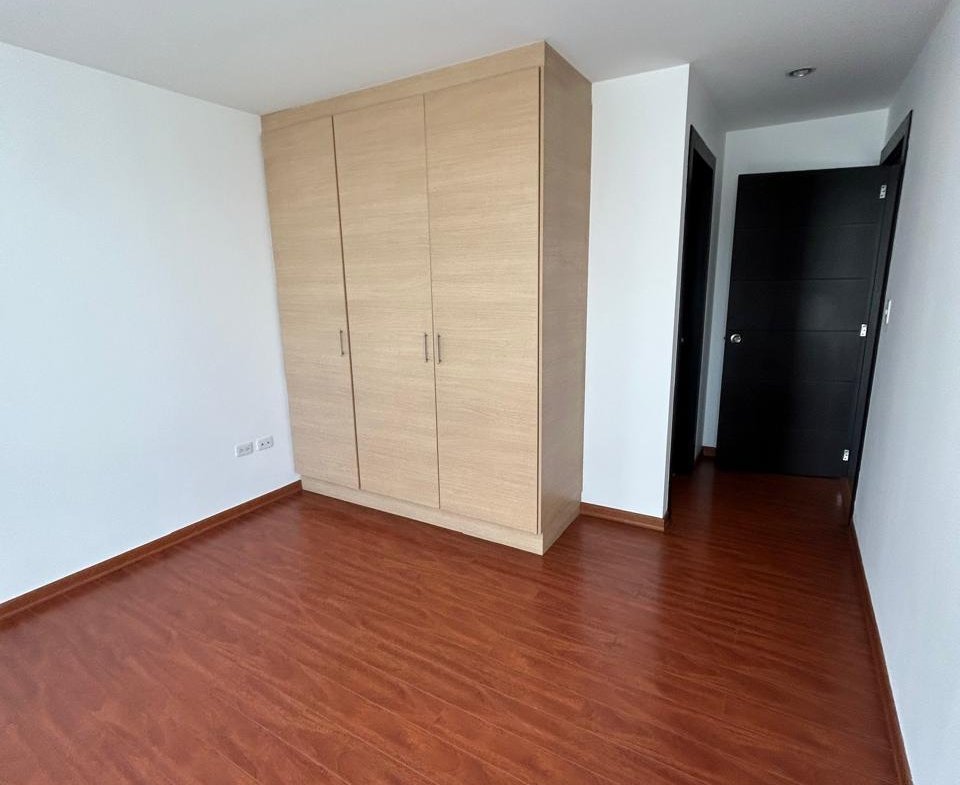 HERMOSO DEPARTAMENTO EN VENTA Sector UNIVERSIDAD CATÓLICA 87 m² CON PARQUEO