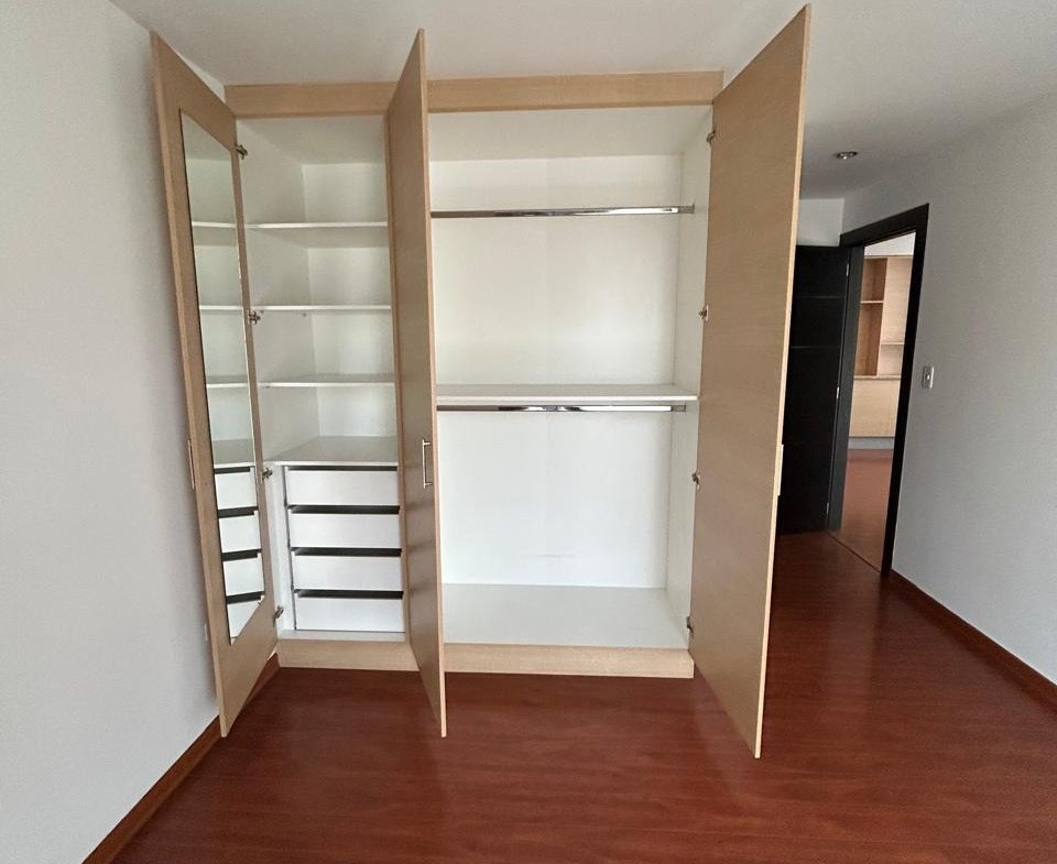 HERMOSO DEPARTAMENTO EN VENTA Sector UNIVERSIDAD CATÓLICA 87 m² CON PARQUEO