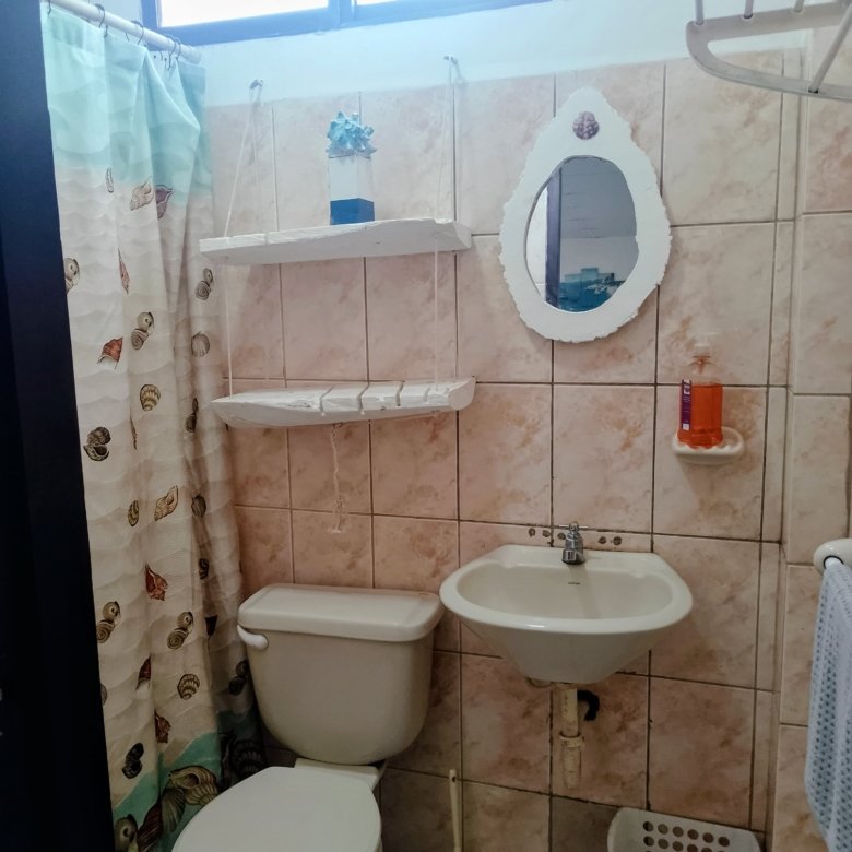 Casa con piscina en venta en Data de Villamil cerca de la playa