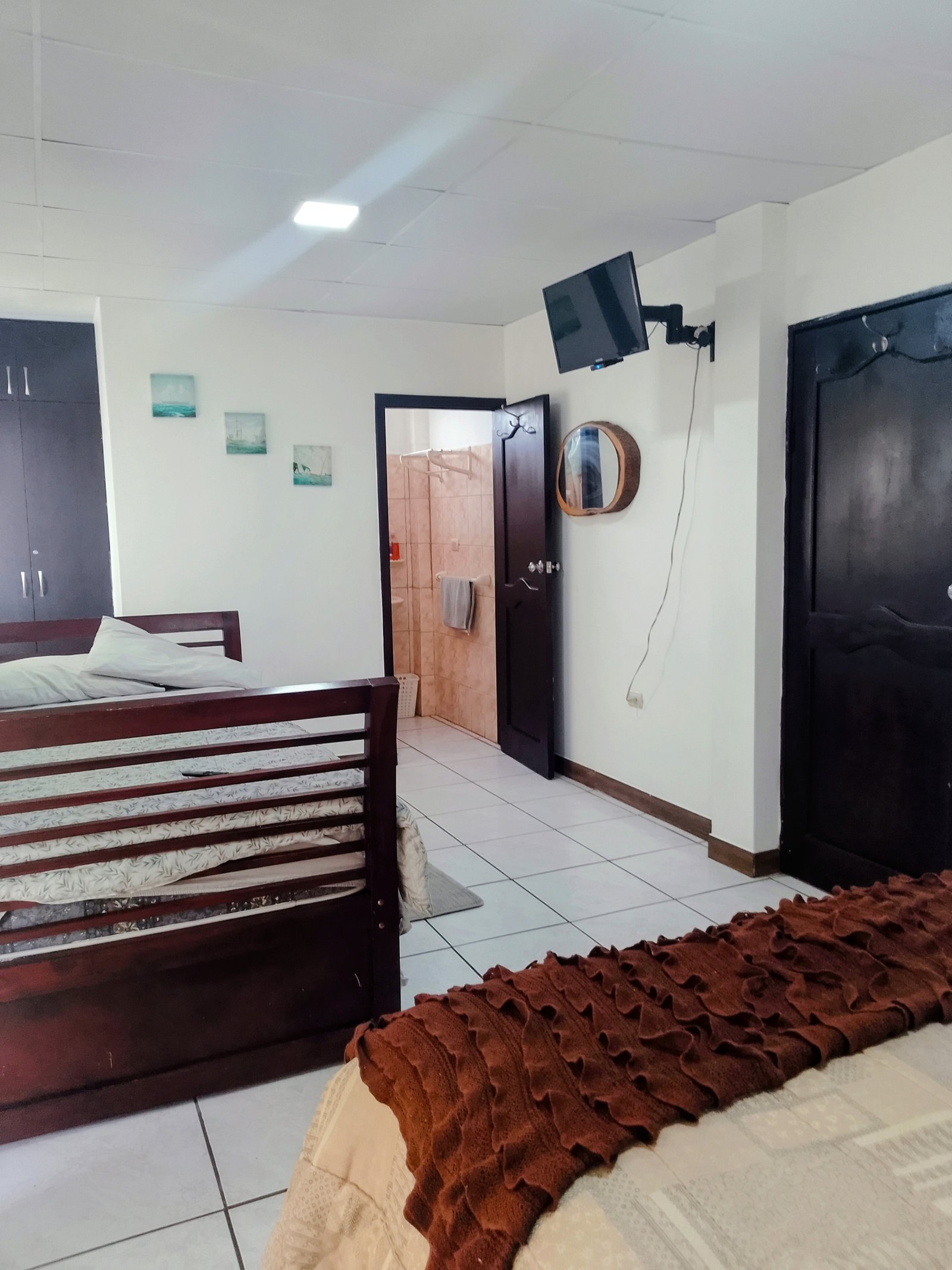 Casa con piscina en venta en Data de Villamil cerca de la playa