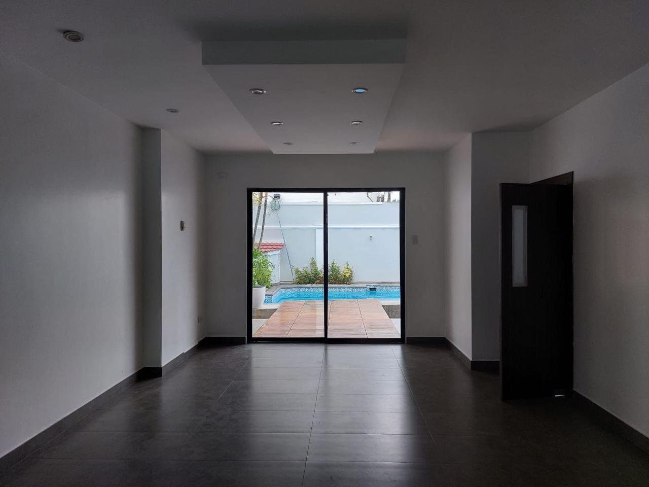 Casa de 5 Dormitorios en Venta en La Puntilla, Samborondón