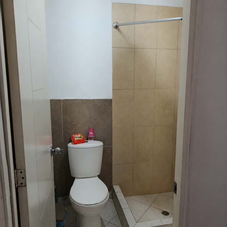 Casa de Dos Pisos en Venta en San Antonio de Pichincha