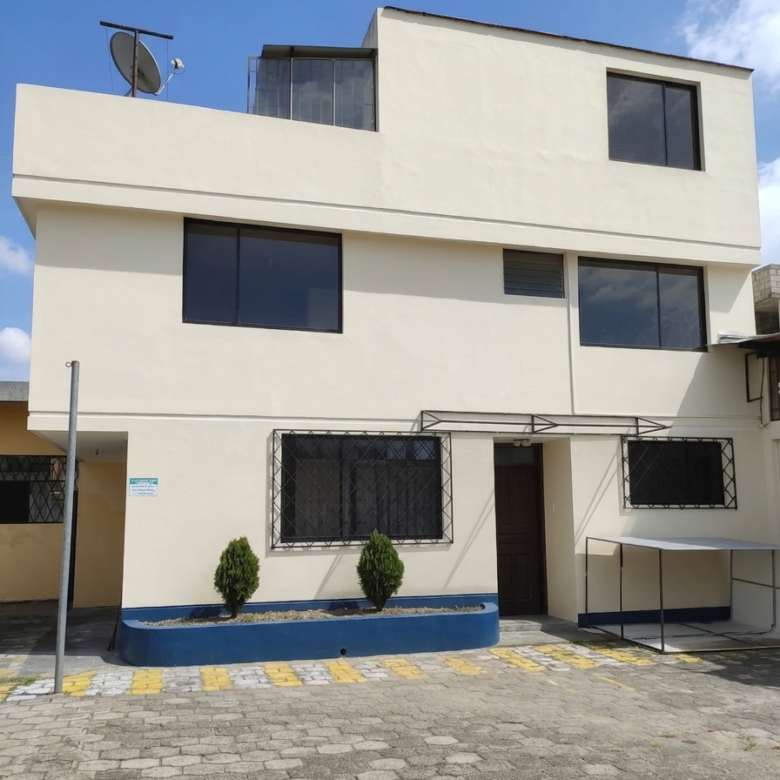 Terreno urbano en Comité del Pueblo Quito