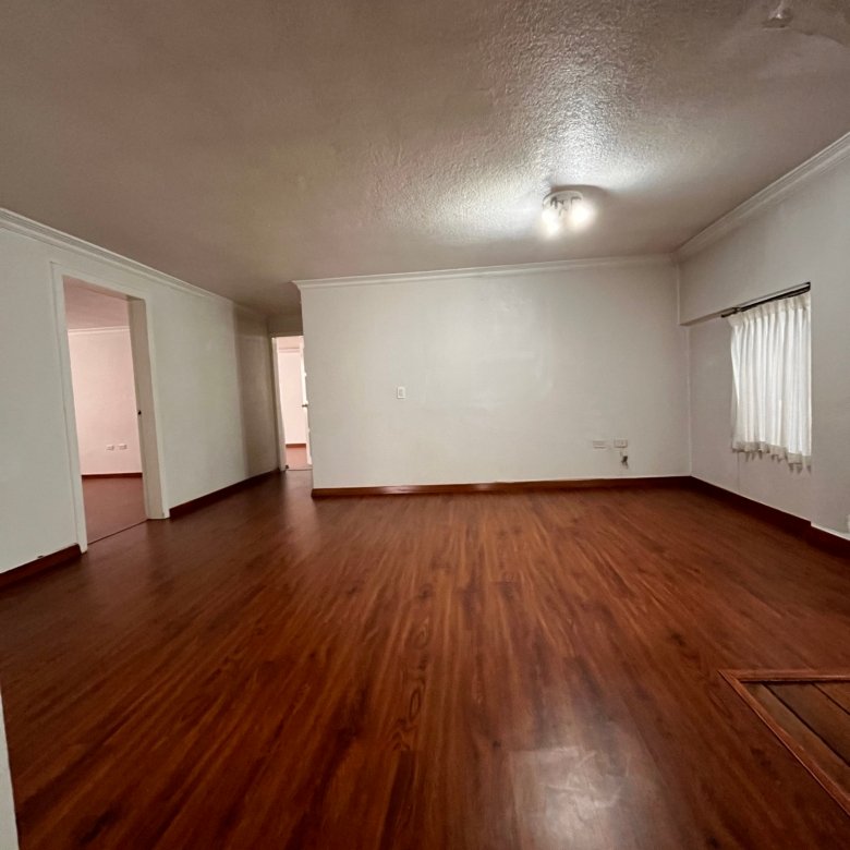 Departamento de 5 Dormitorios en Venta en El Pinar Alto, Quito