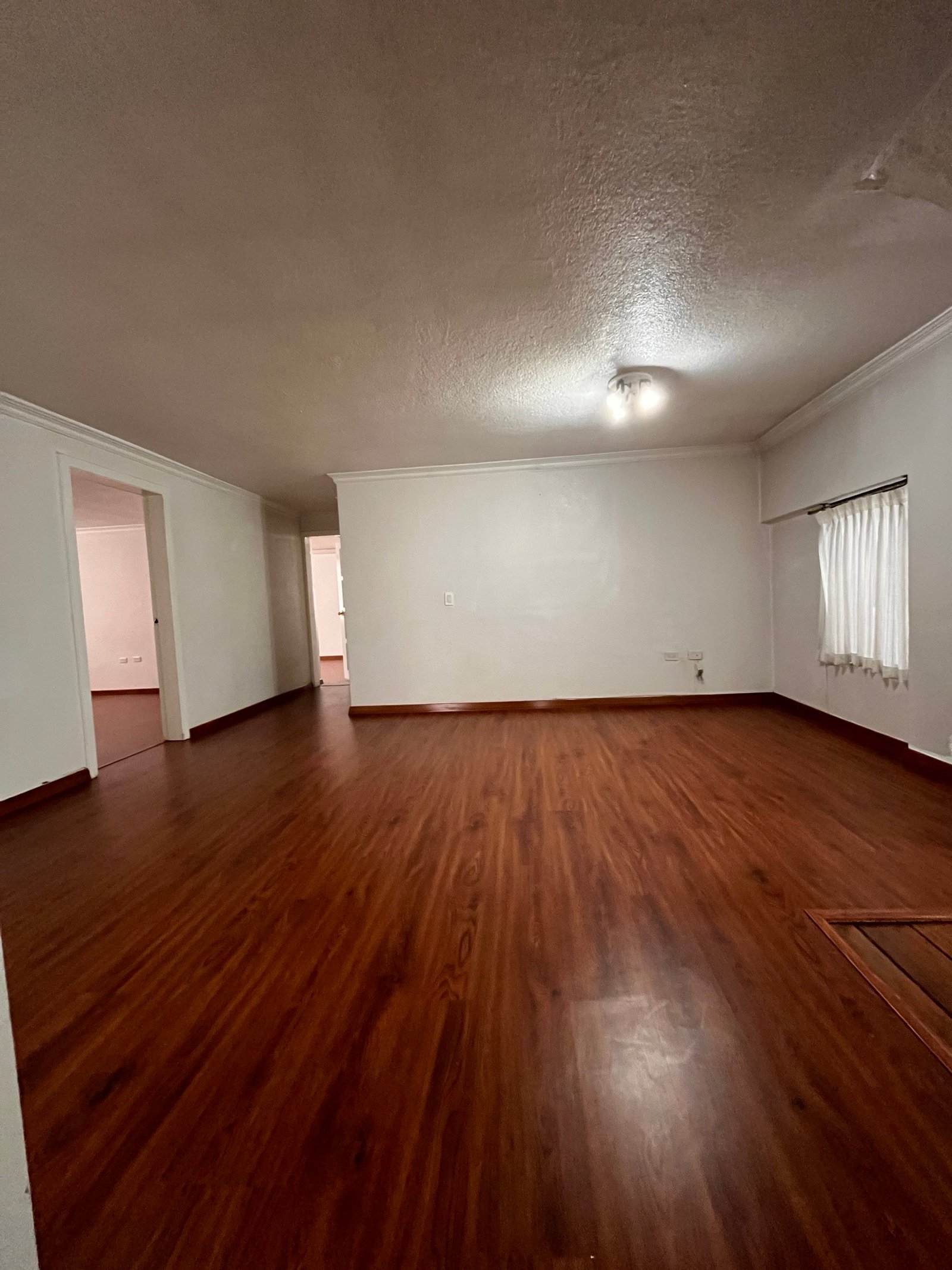 Departamento de 5 Dormitorios en Venta en El Pinar Alto, Quito